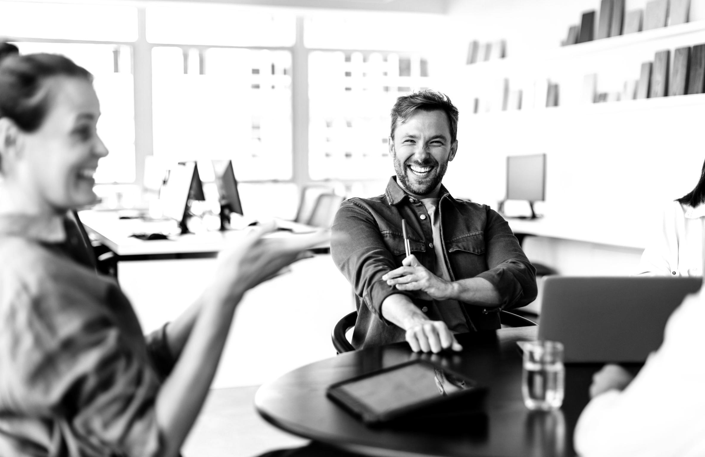 Tableau de suivi budgétaire personnalisé avec annotations manuscrites